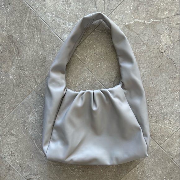 EUC The Drop Women's Janelle Gathered Shoulder Bag, Ice Grey, One Size - Picture 9 of 14